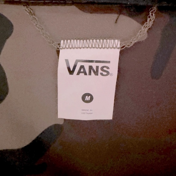 Like NEW!!! Vans Sport Check Women's Reversible Black/Camo Jacket - Size M - Picture 14 of 16